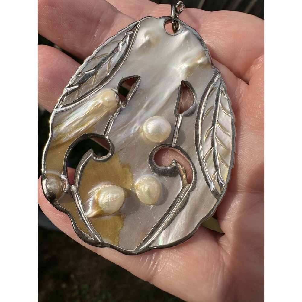 Vintage .925 Sterling Silver Blister Pearl Iridescent Shell Pendant Necklace